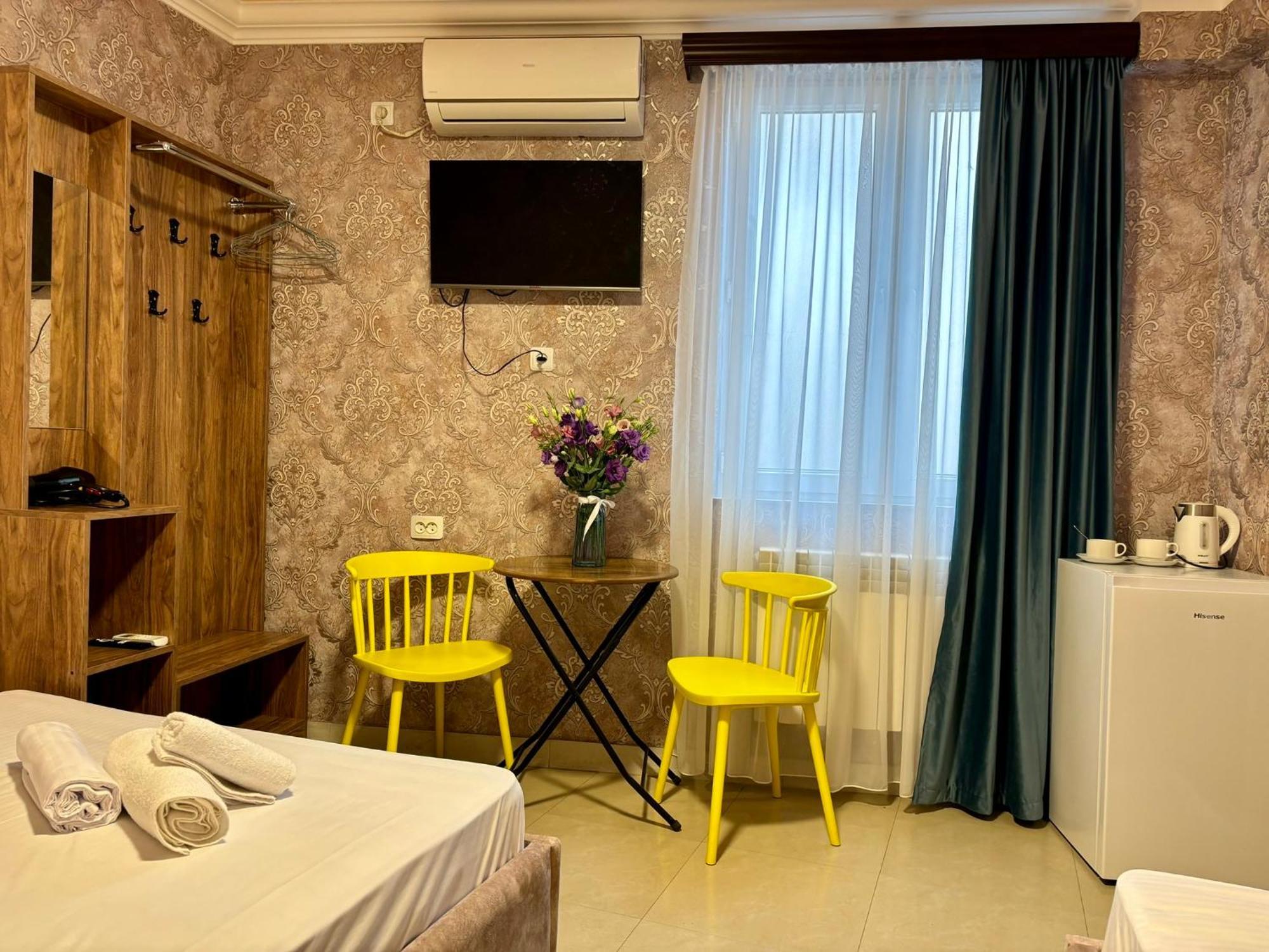 Styopa Hotel Erévan Extérieur photo