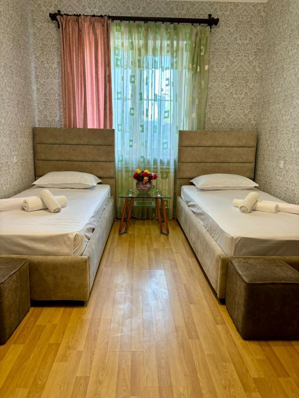 Styopa Hotel Erévan Extérieur photo