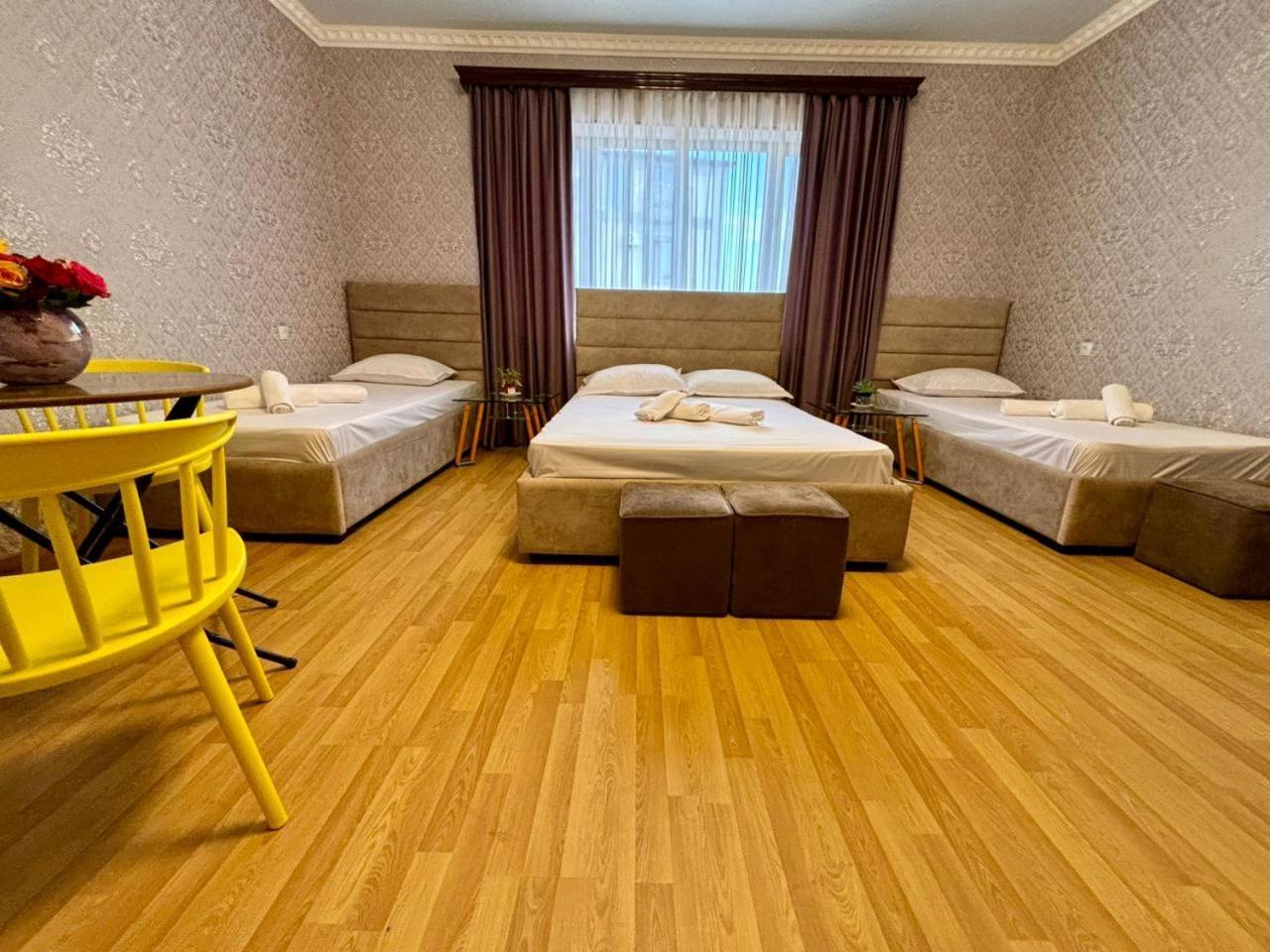 Styopa Hotel Erévan Extérieur photo