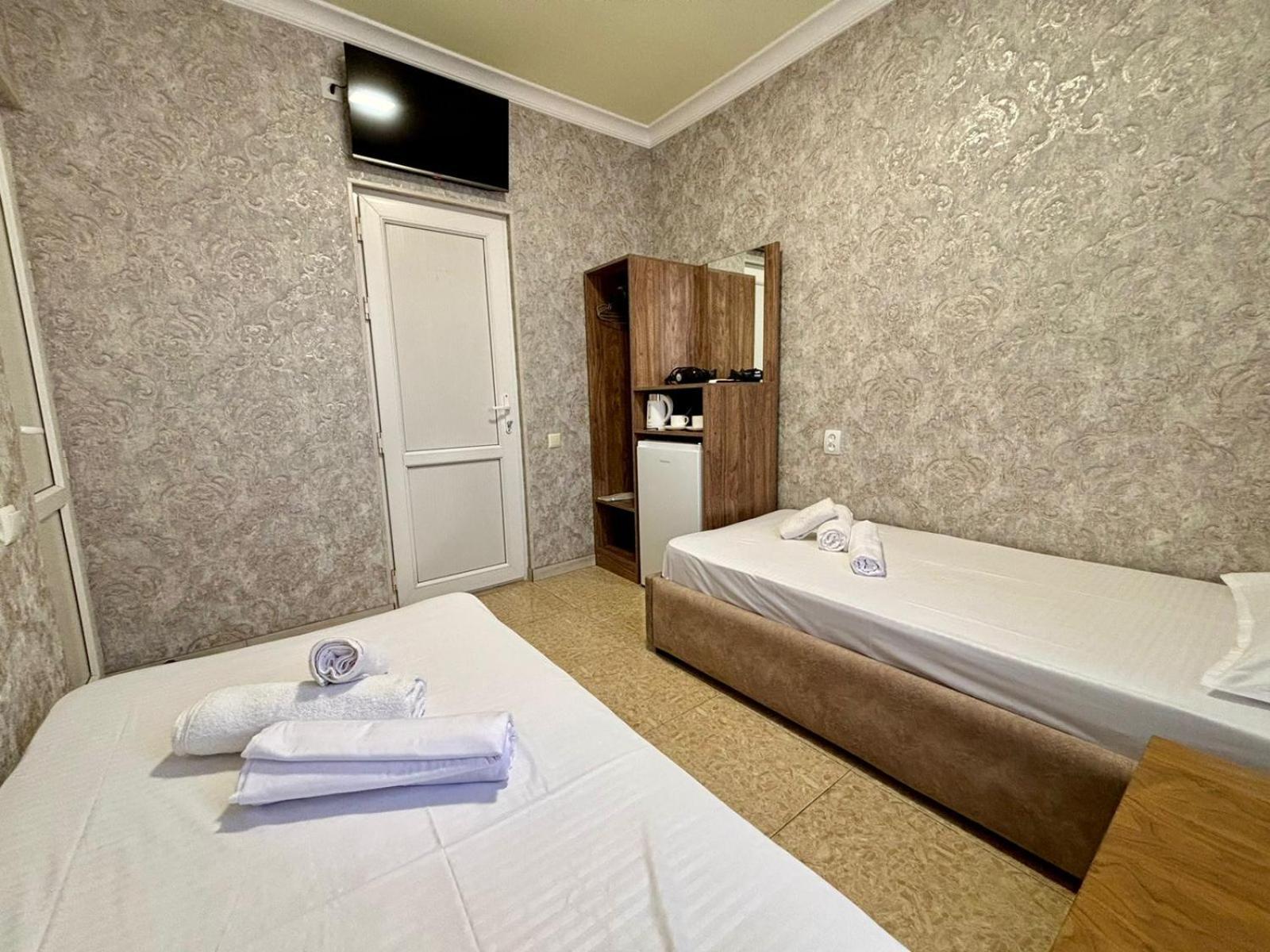 Styopa Hotel Erévan Extérieur photo
