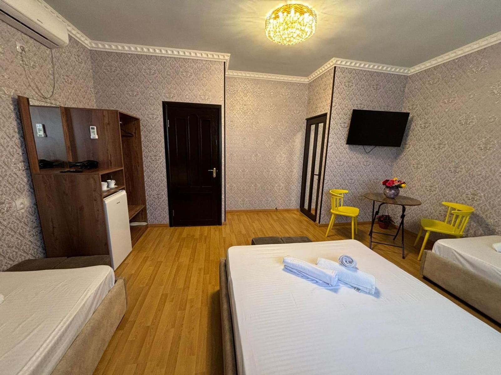 Styopa Hotel Erévan Extérieur photo