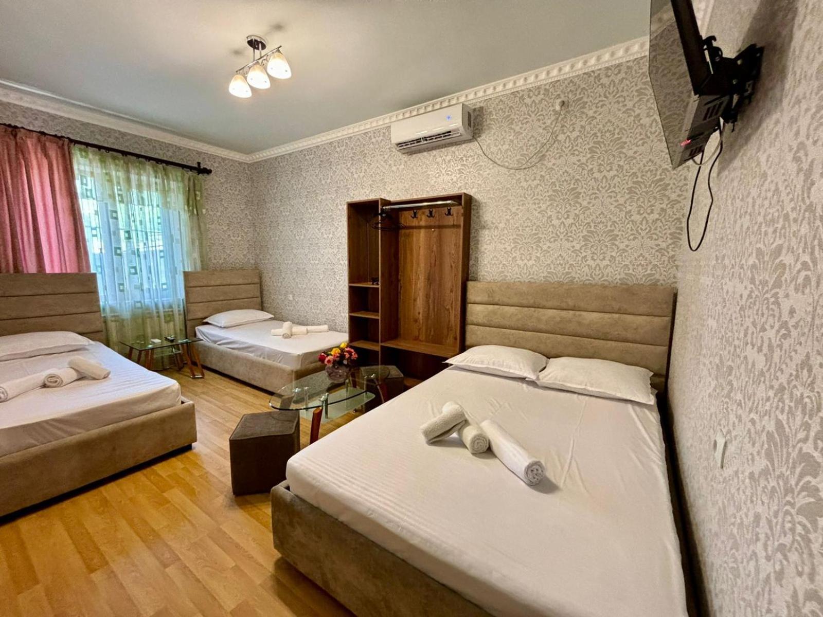 Styopa Hotel Erévan Extérieur photo