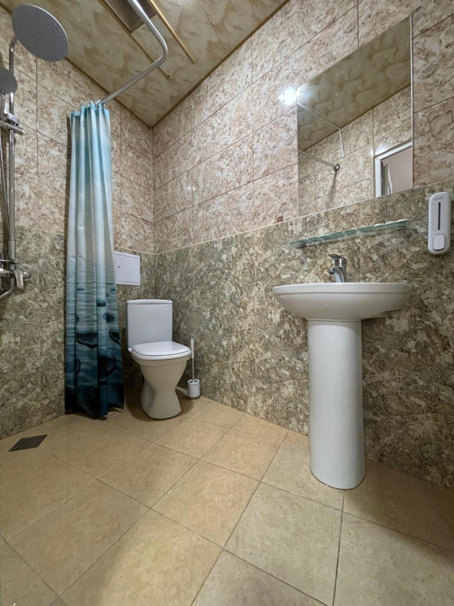 Styopa Hotel Erévan Extérieur photo